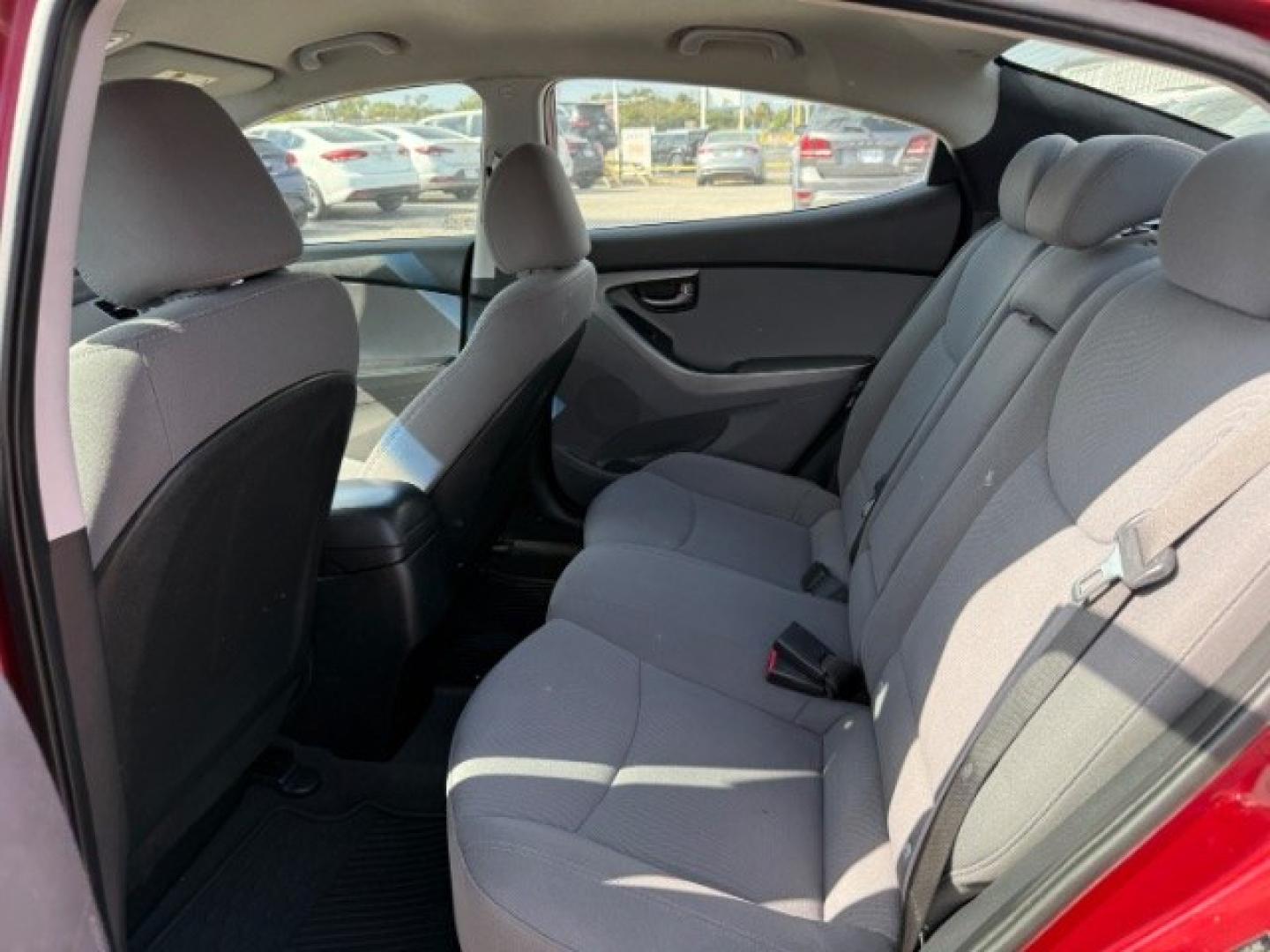 2014 RED Hyundai Elantra SE (5NPDH4AE1EH) , located at 2715 W Pioneer Pkwy, Arlington, TX, 76013, (817) 265-9009, 32.710262, -97.153236- Photo#9