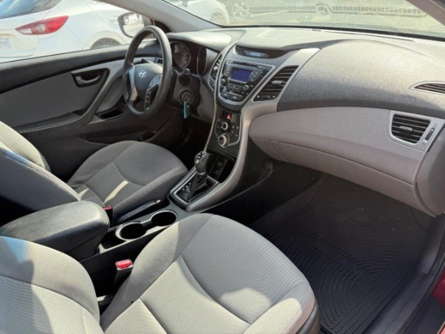 2014 RED Hyundai Elantra SE (5NPDH4AE1EH) , located at 2715 W Pioneer Pkwy, Arlington, TX, 76013, (817) 265-9009, 32.710262, -97.153236- Photo#12
