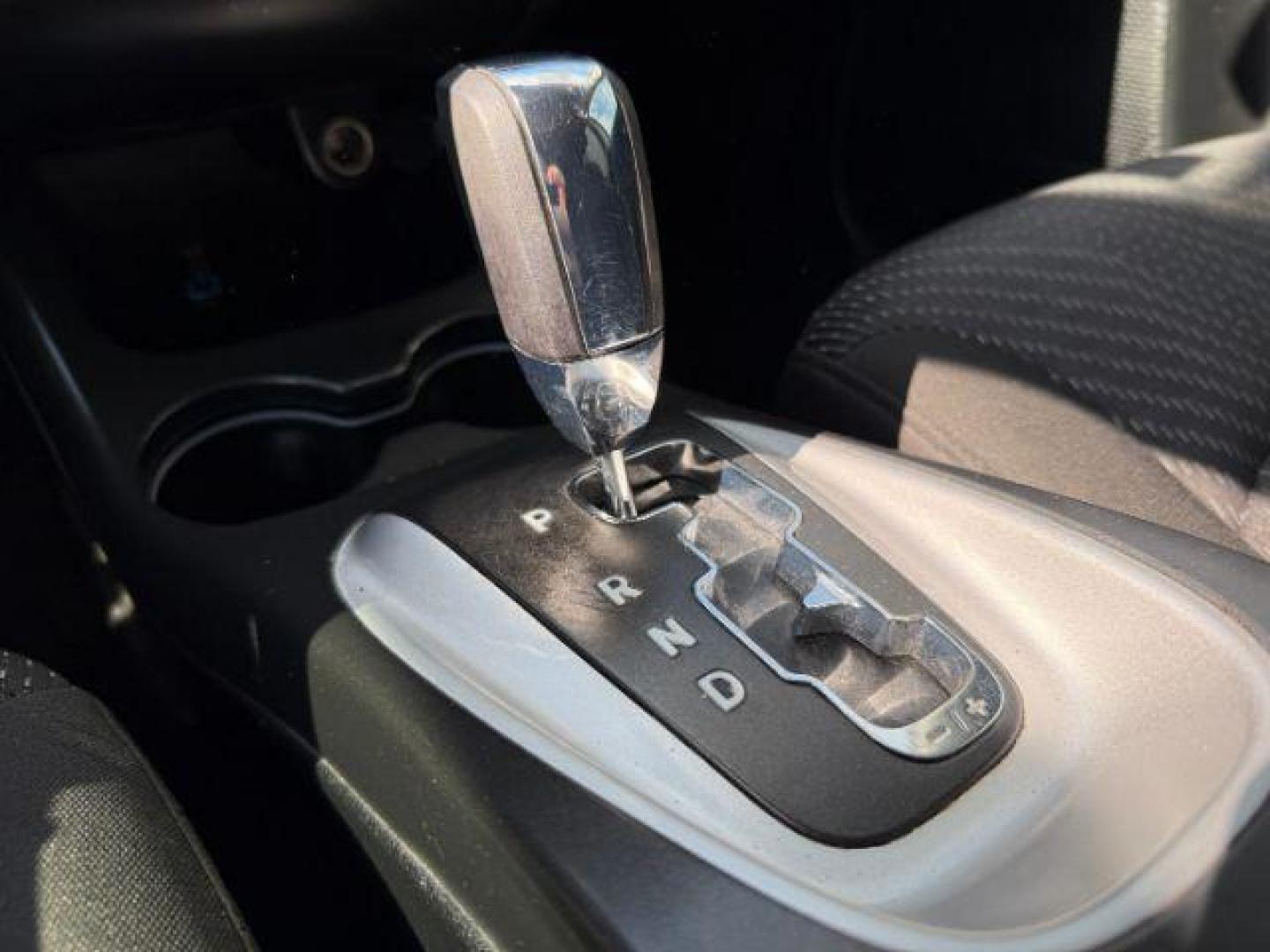 2019 WHITE Dodge Journey SE (3C4PDCBB1KT) with an 2.4L L6 DOHC 16V engine, 6-Speed Automatic transmission, located at 2715 W Pioneer Pkwy, Arlington, TX, 76013, (817) 265-9009, 32.710262, -97.153236 - Photo#16