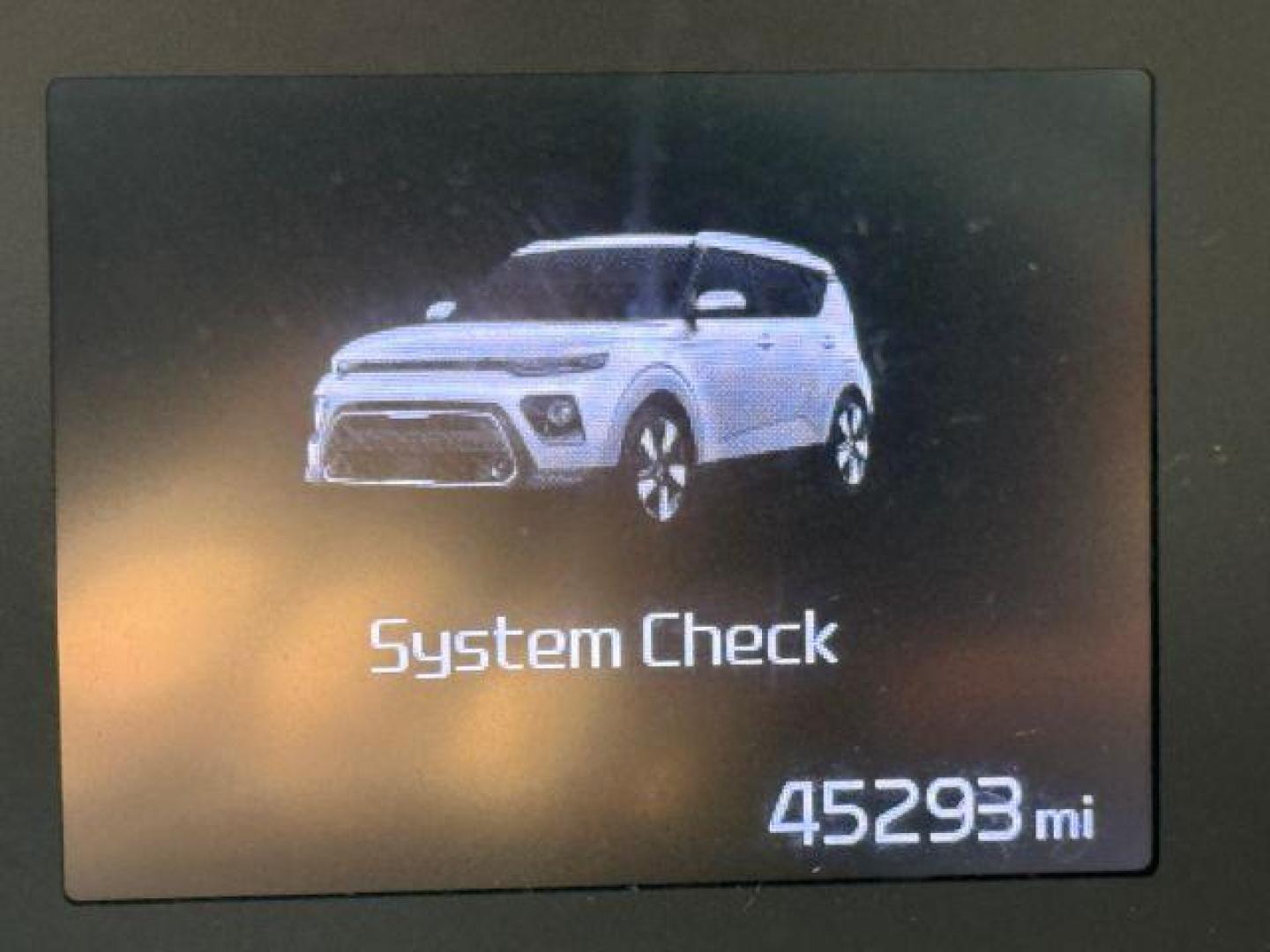 2022 GRAY Kia Soul LX CVT (KNDJ23AU1N7) with an 2.0L L4 DOHC 16V engine, Continuously Variable Transmission transmission, located at 2715 W Pioneer Pkwy, Arlington, TX, 76013, (817) 265-9009, 32.710262, -97.153236 - Photo#1