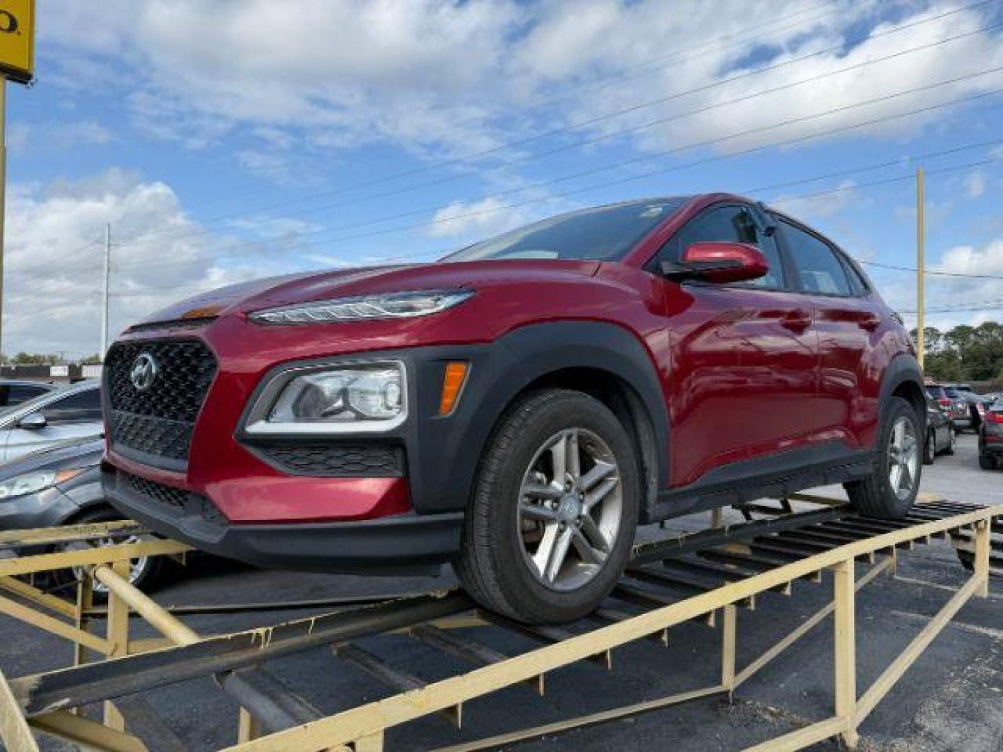 2019 RED Hyundai Kona SE (KM8K12AA9KU) with an 2.0L L4 DOHC 16V engine, 6-Speed Automatic transmission, located at 2715 W Pioneer Pkwy, Arlington, TX, 76013, (817) 265-9009, 32.710262, -97.153236 - Photo#3
