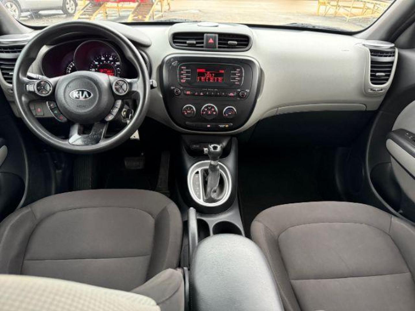 2016 BLACK Kia Soul Base 6A (KNDJN2A21G7) with an 1.6L L4 DOHC 16V engine, 6-Speed Automatic transmission, located at 2715 W Pioneer Pkwy, Arlington, TX, 76013, (817) 265-9009, 32.710262, -97.153236 - Photo#12
