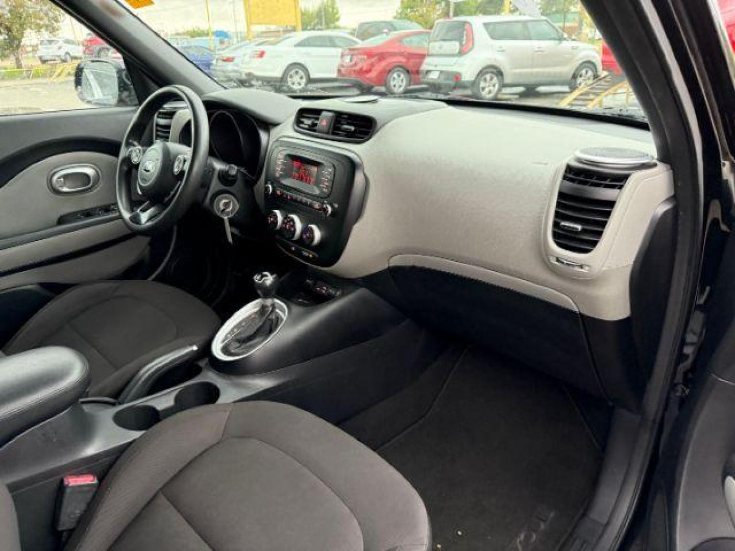 2016 BLACK Kia Soul Base 6A (KNDJN2A21G7) with an 1.6L L4 DOHC 16V engine, 6-Speed Automatic transmission, located at 2715 W Pioneer Pkwy, Arlington, TX, 76013, (817) 265-9009, 32.710262, -97.153236 - Photo#14