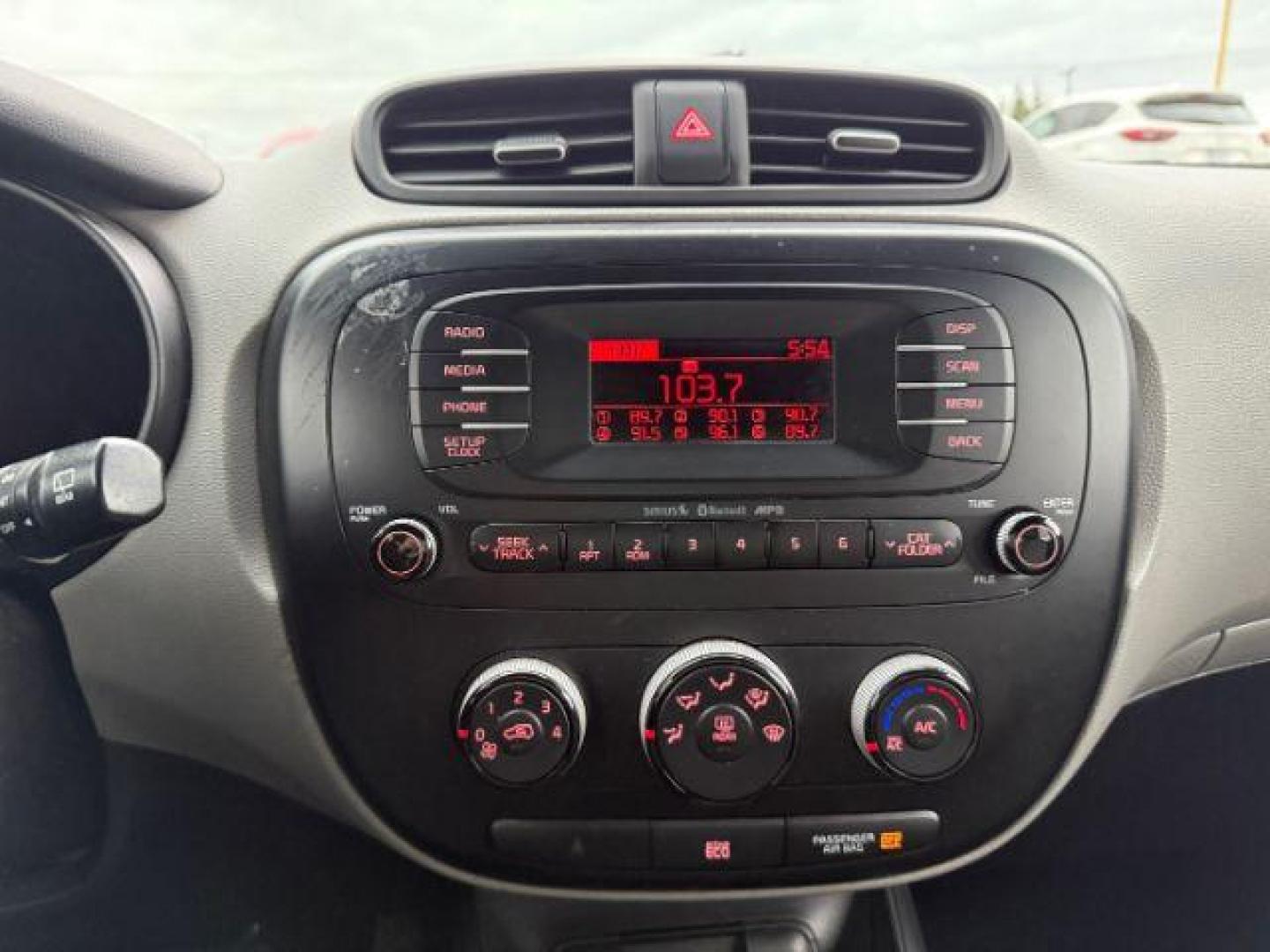 2016 BLACK Kia Soul Base 6A (KNDJN2A21G7) with an 1.6L L4 DOHC 16V engine, 6-Speed Automatic transmission, located at 2715 W Pioneer Pkwy, Arlington, TX, 76013, (817) 265-9009, 32.710262, -97.153236 - Photo#17
