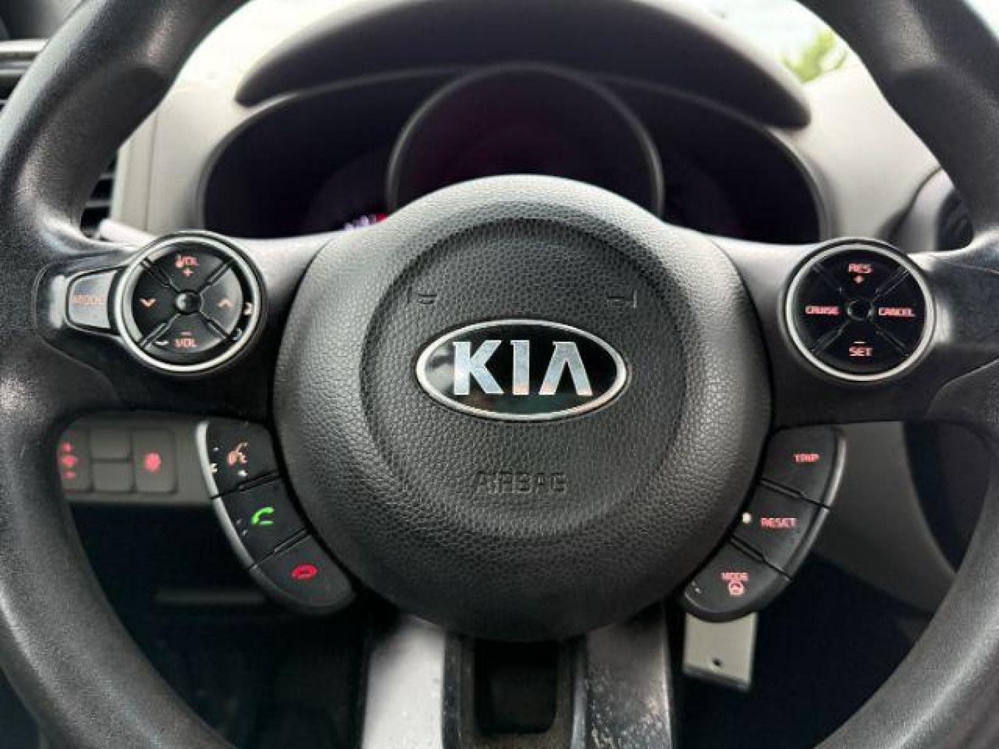 2016 BLACK Kia Soul Base 6A (KNDJN2A21G7) with an 1.6L L4 DOHC 16V engine, 6-Speed Automatic transmission, located at 2715 W Pioneer Pkwy, Arlington, TX, 76013, (817) 265-9009, 32.710262, -97.153236 - Photo#18