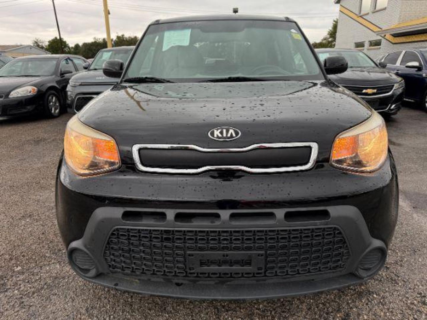 2016 BLACK Kia Soul Base 6A (KNDJN2A21G7) with an 1.6L L4 DOHC 16V engine, 6-Speed Automatic transmission, located at 2715 W Pioneer Pkwy, Arlington, TX, 76013, (817) 265-9009, 32.710262, -97.153236 - Photo#4