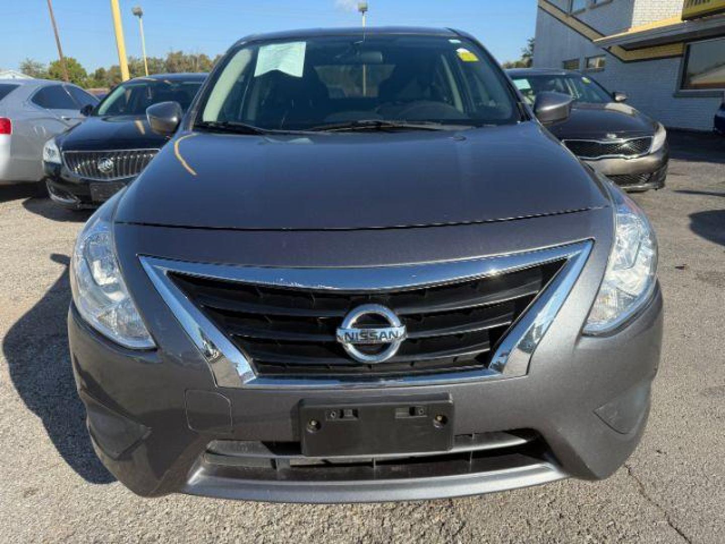 2018 GRAY Nissan Versa 1.6 SV Sedan (3N1CN7AP5JL) with an 1.6L L4 DOHC 16V engine, Continuously Variable Transmission transmission, located at 2715 W Pioneer Pkwy, Arlington, TX, 76013, (817) 265-9009, 32.710262, -97.153236 - Photo#4