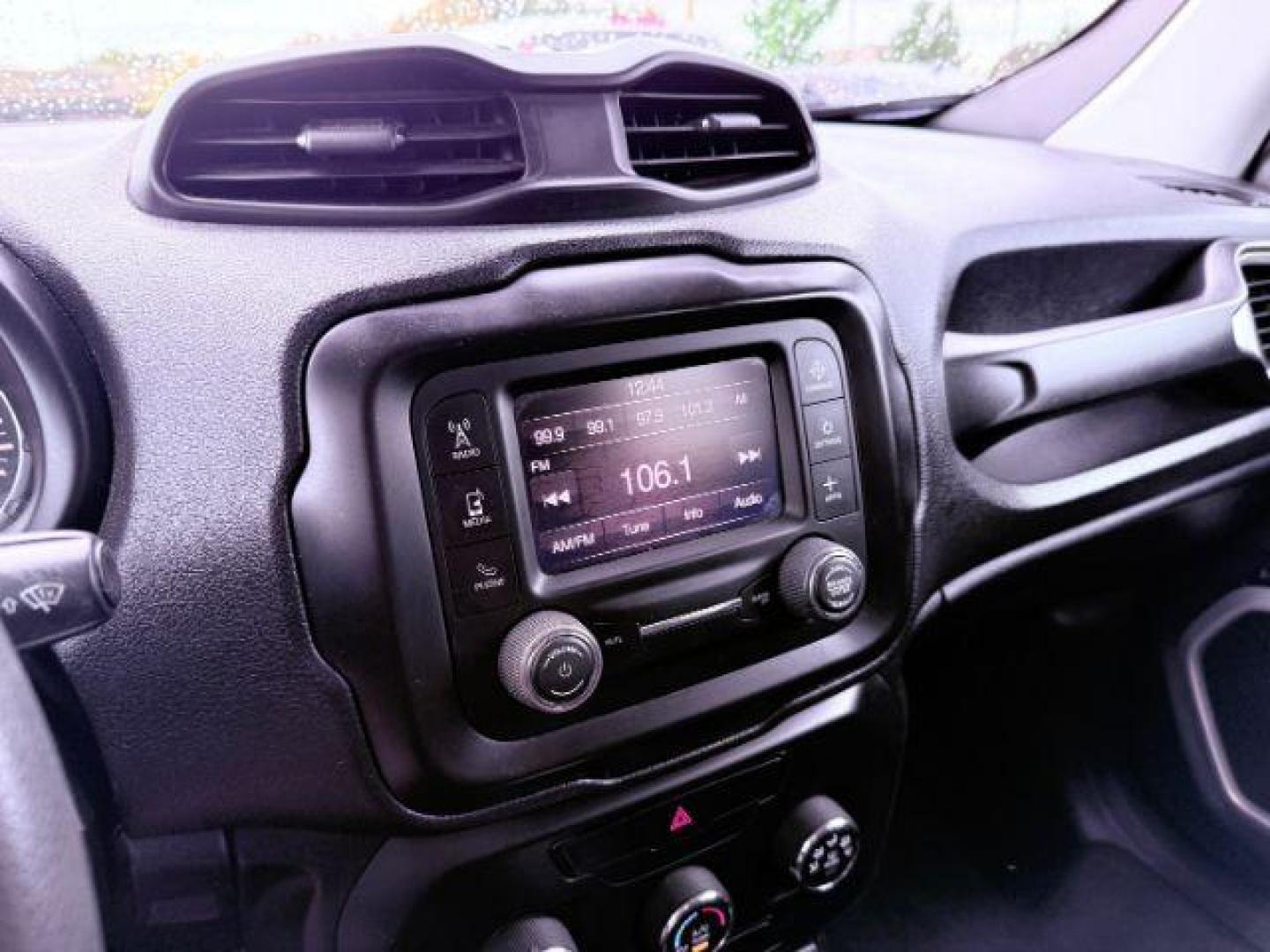 2020 WHITE Jeep Renegade Sport (ZACNJAAB8LP) with an 2.4L L4 DOHC 16V engine, 9-Speed Automatic transmission, located at 2715 W Pioneer Pkwy, Arlington, TX, 76013, (817) 265-9009, 32.710262, -97.153236 - Photo#16
