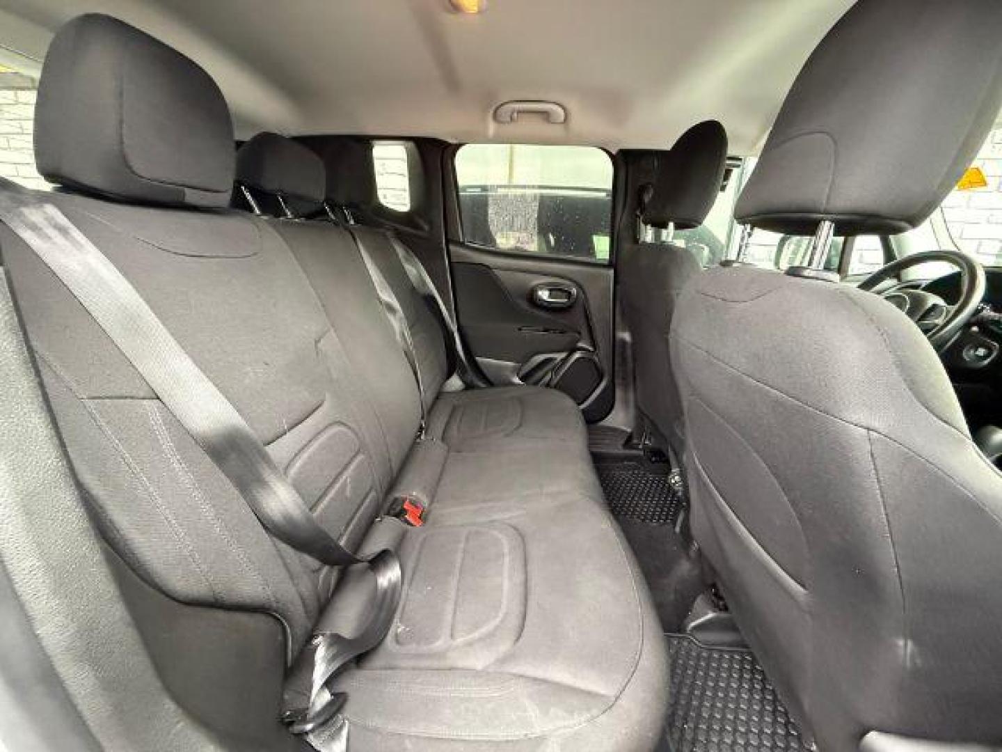 2019 GRAY Jeep Renegade Latitude (ZACNJABB0KP) with an 2.4L L4 DOHC 16V engine, 9-Speed Automatic transmission, located at 2715 W Pioneer Pkwy, Arlington, TX, 76013, (817) 265-9009, 32.710262, -97.153236 - Photo#12