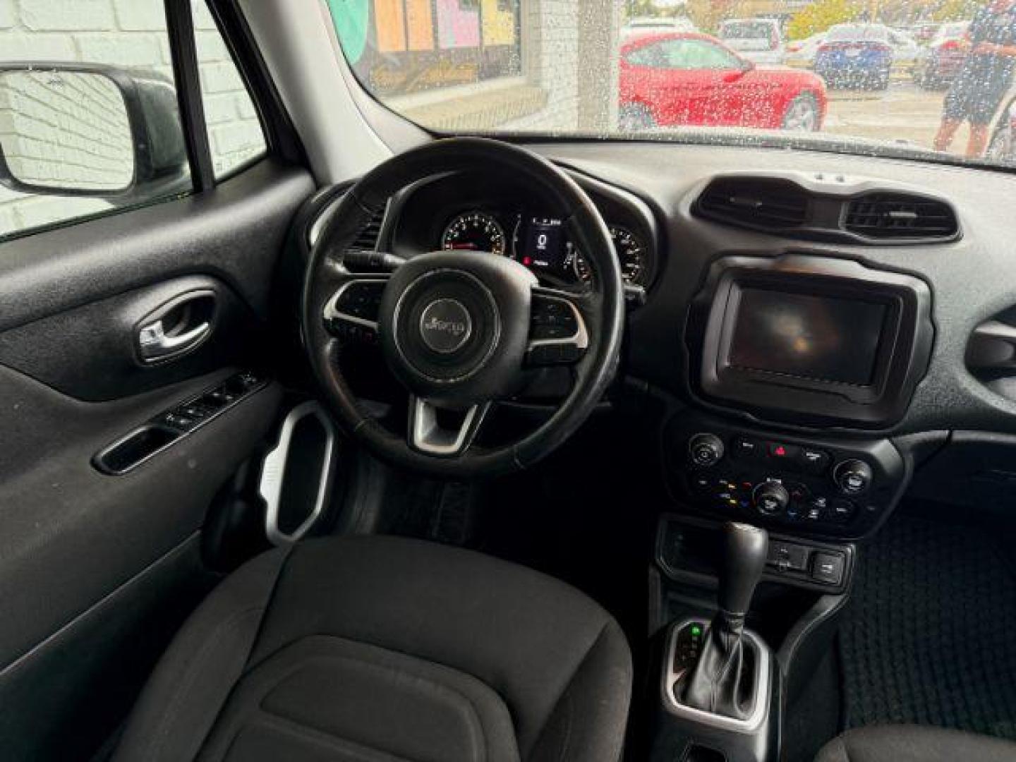 2019 GRAY Jeep Renegade Latitude (ZACNJABB0KP) with an 2.4L L4 DOHC 16V engine, 9-Speed Automatic transmission, located at 2715 W Pioneer Pkwy, Arlington, TX, 76013, (817) 265-9009, 32.710262, -97.153236 - Photo#14