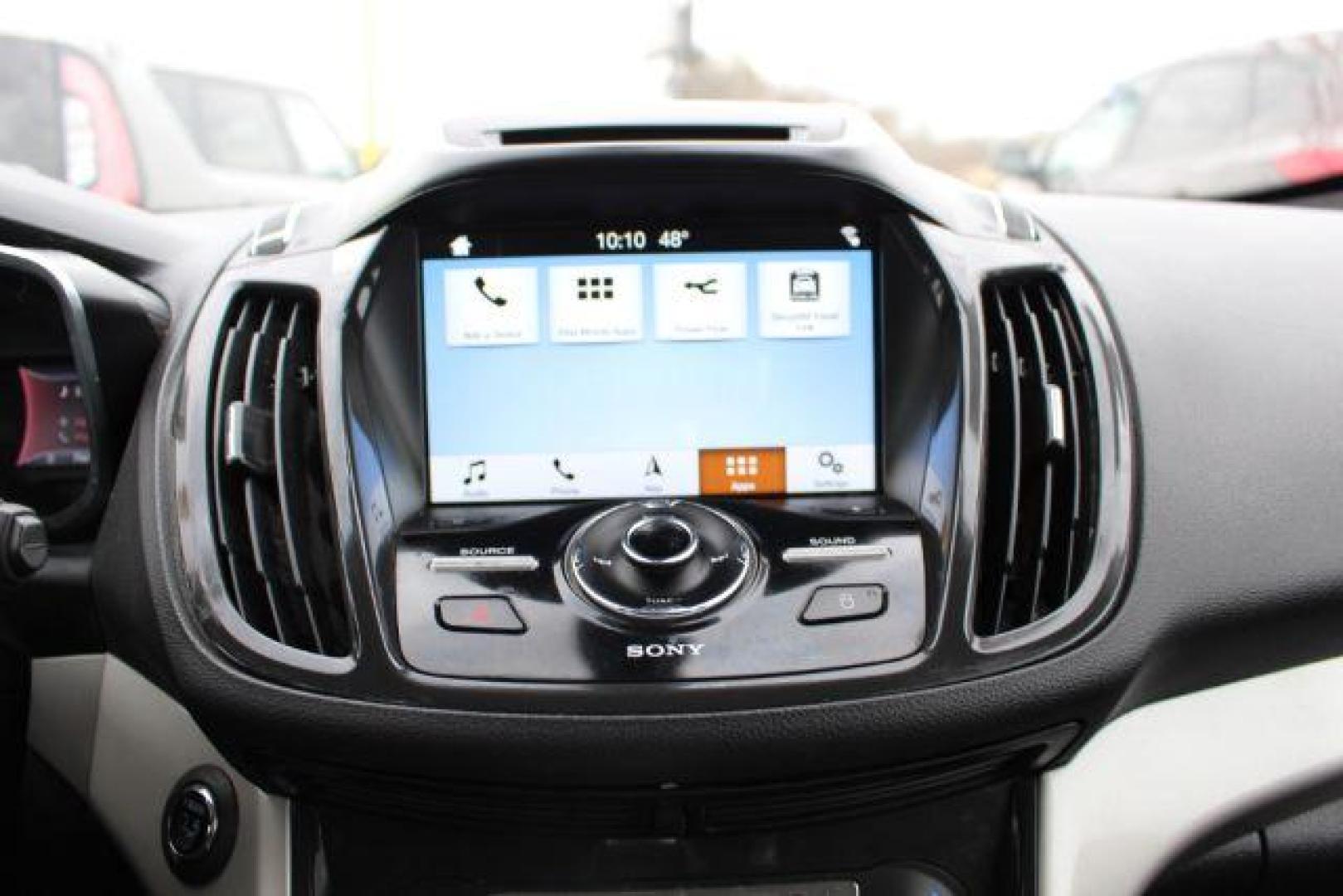 2016 GRAY Ford C-Max Hybrid SE (1FADP5AU9GL) with an 2.0L L4 DOHC 16V HYBRID engine, Continuously Variable Transmission transmission, located at 2715 W Pioneer Pkwy, Arlington, TX, 76013, (817) 265-9009, 32.710262, -97.153236 - Photo#16