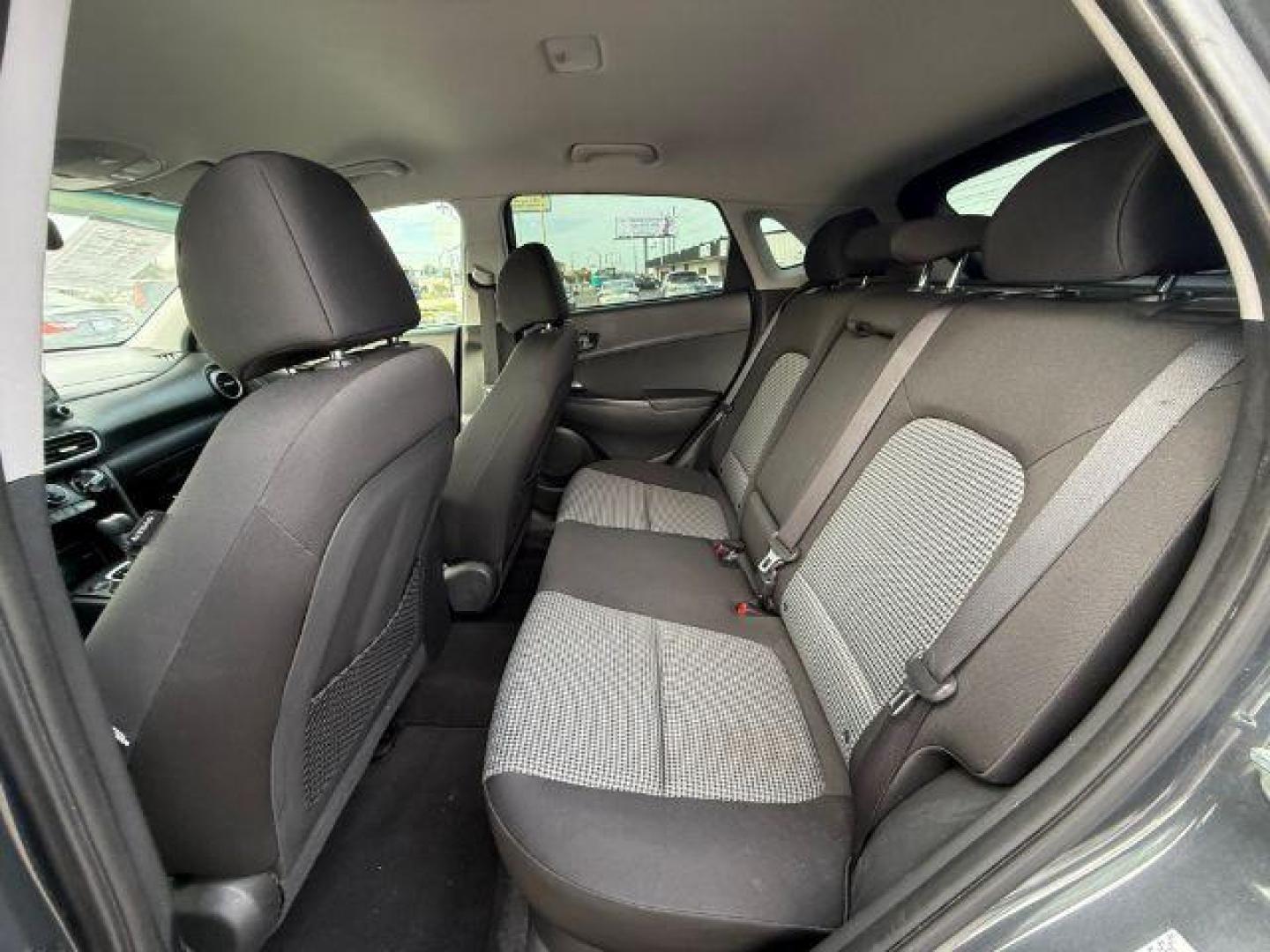 2019 GRAY Hyundai Kona SE AWD (KM8K1CAA6KU) with an 2.0L L4 DOHC 16V engine, 6-Speed Automatic transmission, located at 2715 W Pioneer Pkwy, Arlington, TX, 76013, (817) 265-9009, 32.710262, -97.153236 - Photo#11