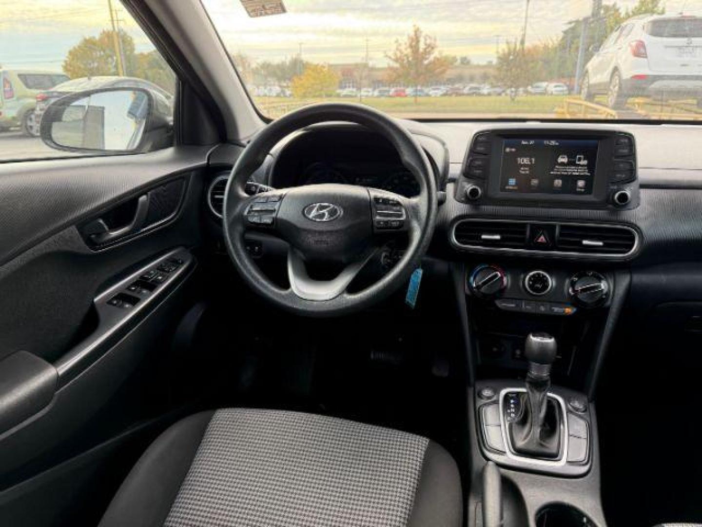 2019 GRAY Hyundai Kona SE AWD (KM8K1CAA6KU) with an 2.0L L4 DOHC 16V engine, 6-Speed Automatic transmission, located at 2715 W Pioneer Pkwy, Arlington, TX, 76013, (817) 265-9009, 32.710262, -97.153236 - Photo#13