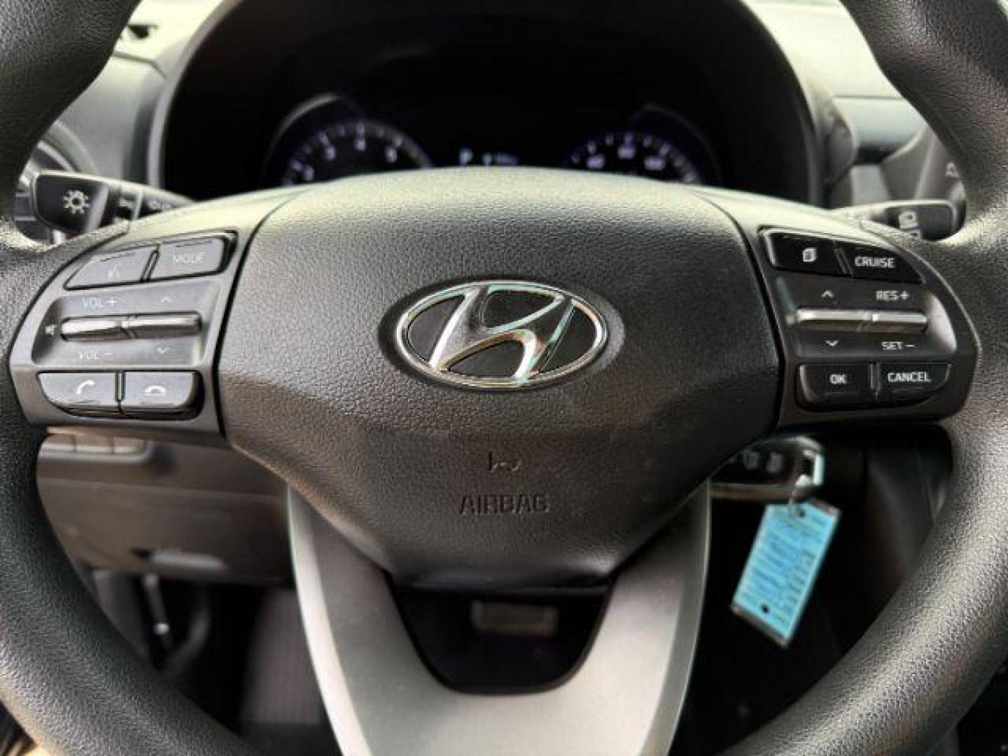 2019 GRAY Hyundai Kona SE AWD (KM8K1CAA6KU) with an 2.0L L4 DOHC 16V engine, 6-Speed Automatic transmission, located at 2715 W Pioneer Pkwy, Arlington, TX, 76013, (817) 265-9009, 32.710262, -97.153236 - Photo#18