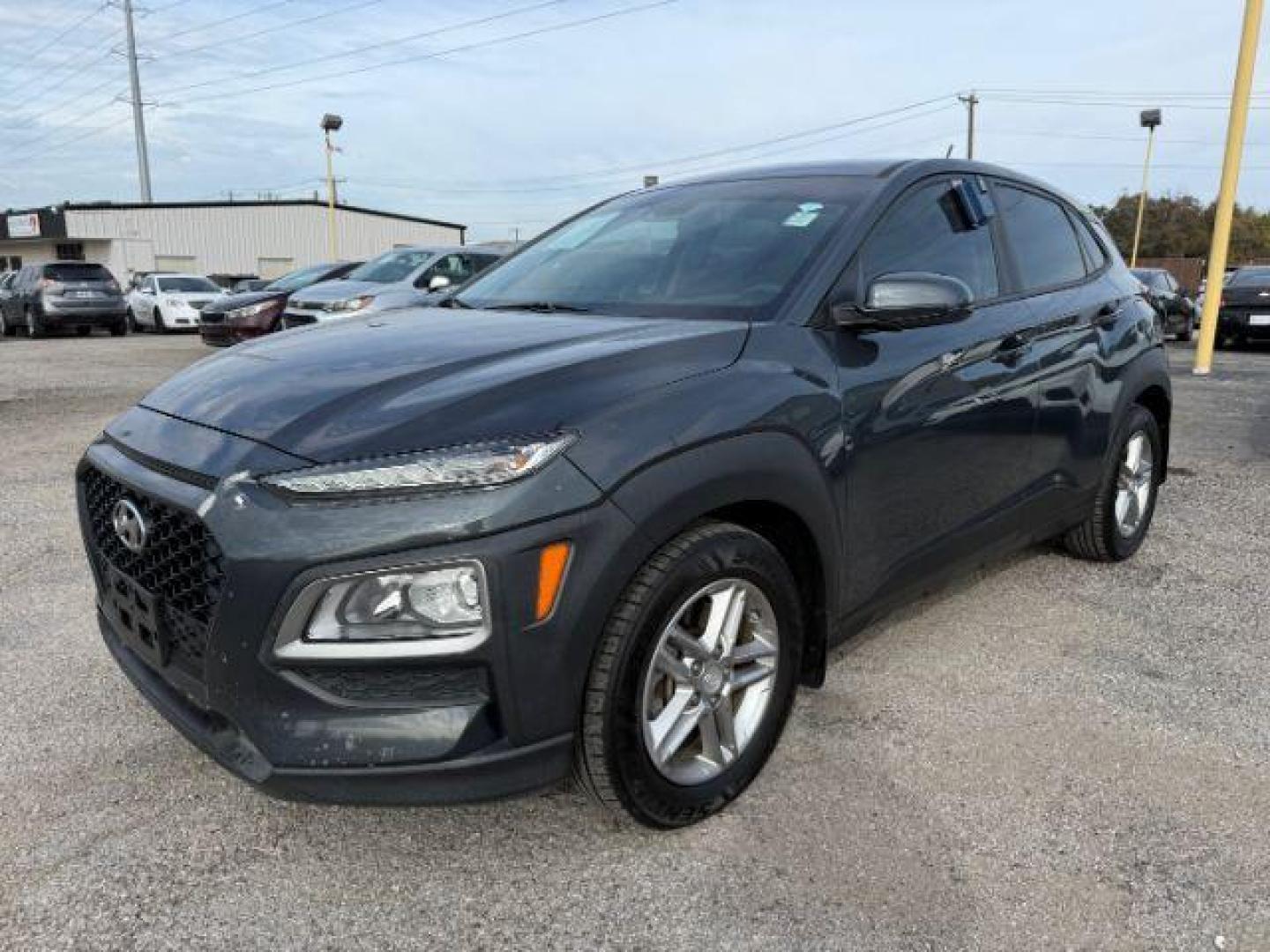 2019 GRAY Hyundai Kona SE AWD (KM8K1CAA6KU) with an 2.0L L4 DOHC 16V engine, 6-Speed Automatic transmission, located at 2715 W Pioneer Pkwy, Arlington, TX, 76013, (817) 265-9009, 32.710262, -97.153236 - Photo#3
