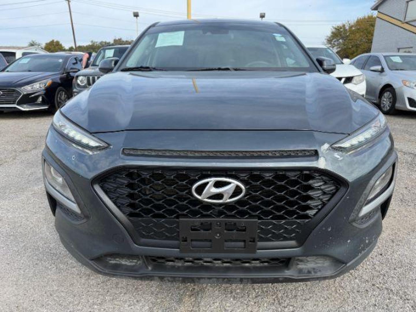 2019 GRAY Hyundai Kona SE AWD (KM8K1CAA6KU) with an 2.0L L4 DOHC 16V engine, 6-Speed Automatic transmission, located at 2715 W Pioneer Pkwy, Arlington, TX, 76013, (817) 265-9009, 32.710262, -97.153236 - Photo#4