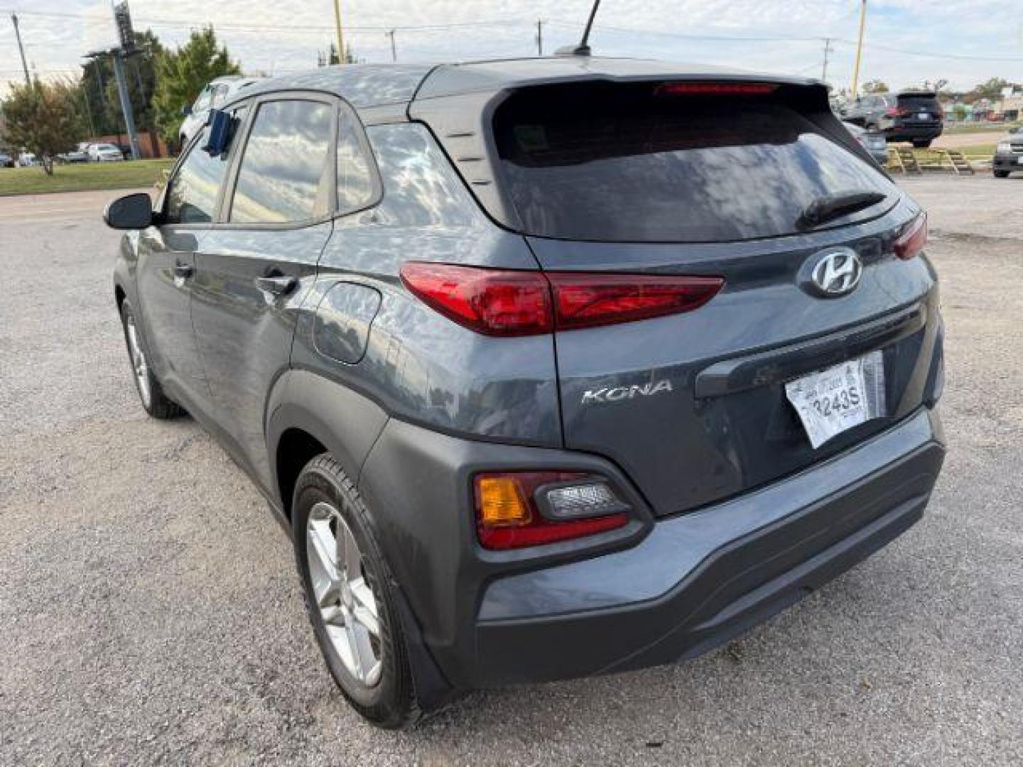2019 GRAY Hyundai Kona SE AWD (KM8K1CAA6KU) with an 2.0L L4 DOHC 16V engine, 6-Speed Automatic transmission, located at 2715 W Pioneer Pkwy, Arlington, TX, 76013, (817) 265-9009, 32.710262, -97.153236 - Photo#8