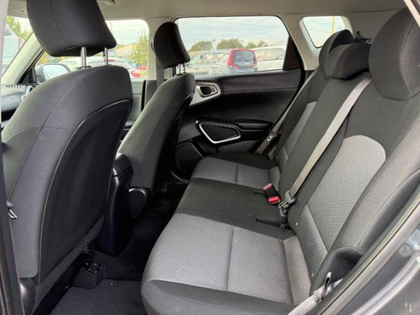 2020 GRAY Kia Soul LX CVT (KNDJ23AUXL7) with an 2.0L L4 DOHC 16V engine, Continuously Variable Transmission transmission, located at 2715 W Pioneer Pkwy, Arlington, TX, 76013, (817) 265-9009, 32.710262, -97.153236 - Photo#11