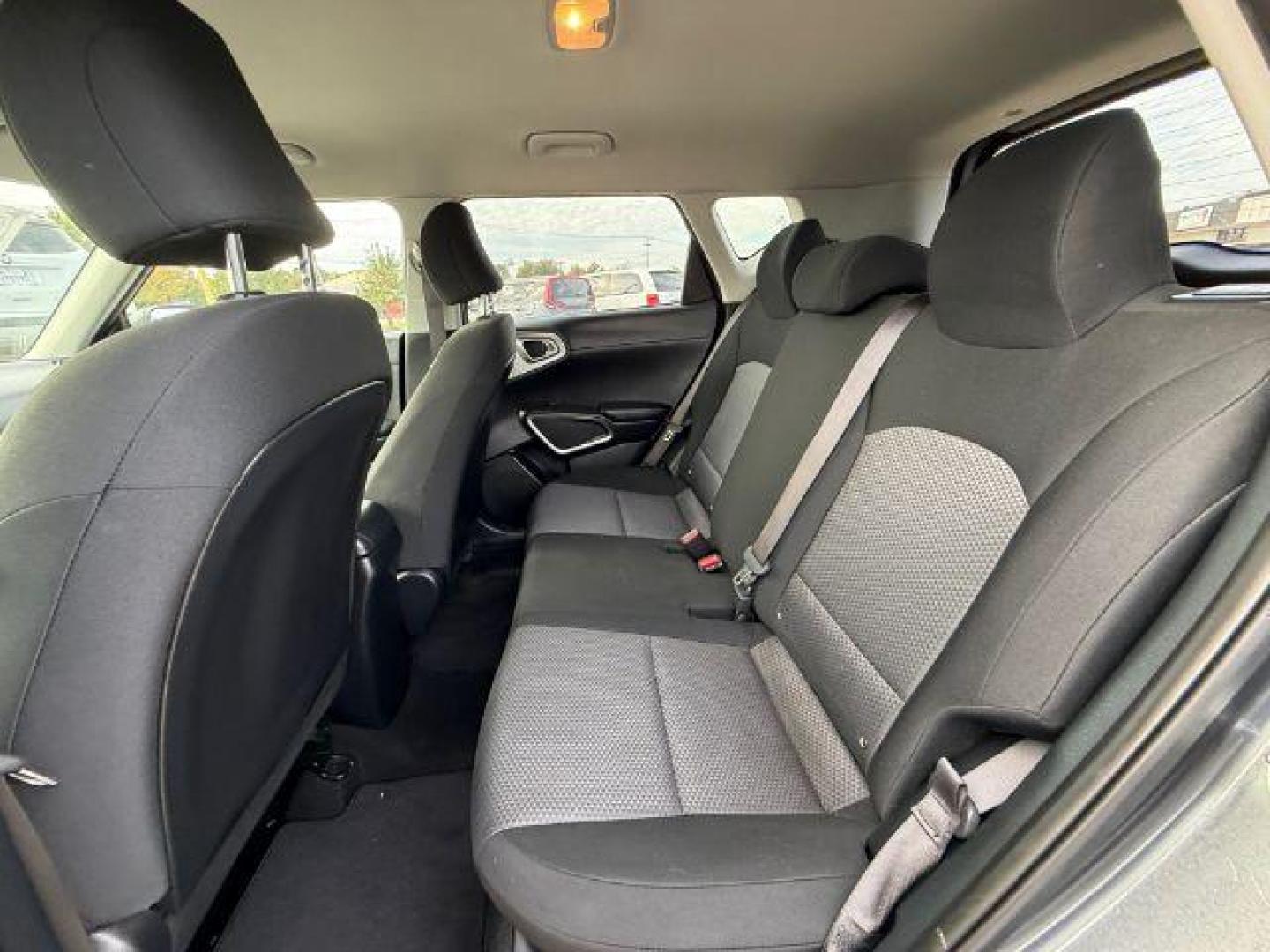 2020 GRAY Kia Soul LX CVT (KNDJ23AUXL7) with an 2.0L L4 DOHC 16V engine, Continuously Variable Transmission transmission, located at 2715 W Pioneer Pkwy, Arlington, TX, 76013, (817) 265-9009, 32.710262, -97.153236 - Photo#12