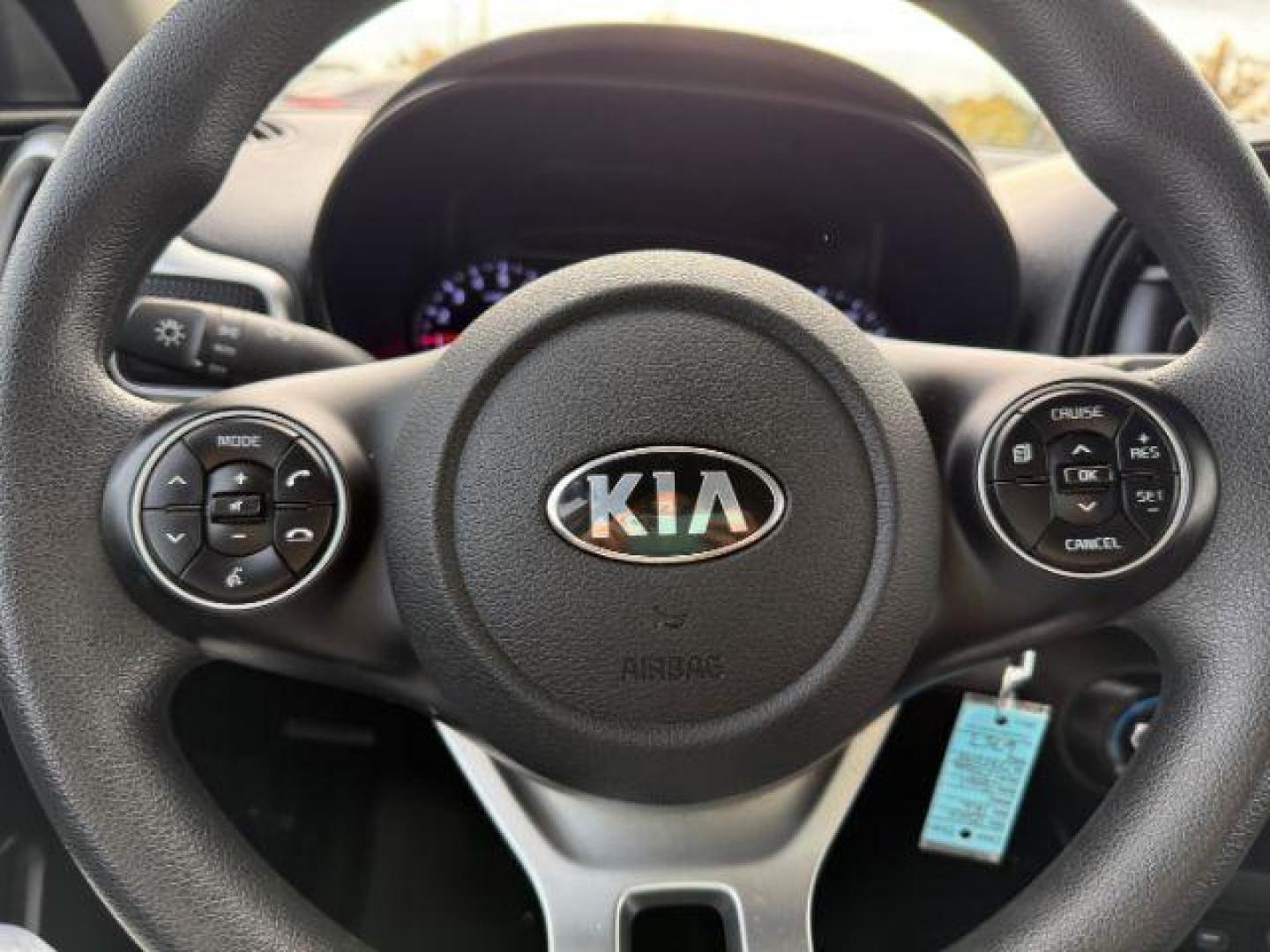 2020 GRAY Kia Soul LX CVT (KNDJ23AUXL7) with an 2.0L L4 DOHC 16V engine, Continuously Variable Transmission transmission, located at 2715 W Pioneer Pkwy, Arlington, TX, 76013, (817) 265-9009, 32.710262, -97.153236 - Photo#19