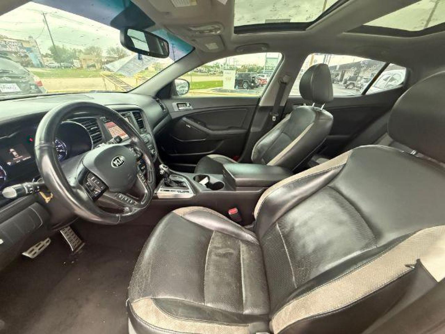 2013 RED Kia Optima SX (5XXGR4A69DG) with an 2.0L L4 DOHC 16V TUR engine, 6-Speed Automatic transmission, located at 2715 W Pioneer Pkwy, Arlington, TX, 76013, (817) 265-9009, 32.710262, -97.153236 - Photo#14