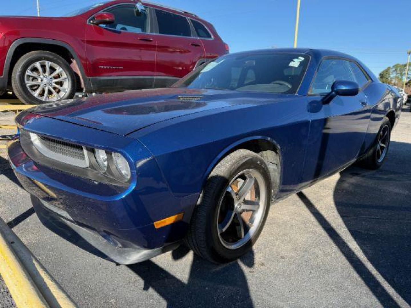 2010 BLUE Dodge Challenger SE (2B3CJ4DV6AH) with an 3.5L V6 SOHC 24V engine, 4-Speed Automatic transmission, located at 2715 W Pioneer Pkwy, Arlington, TX, 76013, (817) 265-9009, 32.710262, -97.153236 - Photo#2