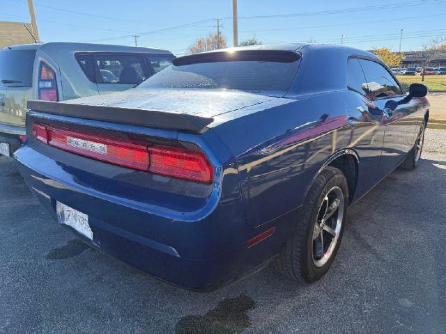 2010 BLUE Dodge Challenger SE (2B3CJ4DV6AH) with an 3.5L V6 SOHC 24V engine, 4-Speed Automatic transmission, located at 2715 W Pioneer Pkwy, Arlington, TX, 76013, (817) 265-9009, 32.710262, -97.153236 - Photo#5