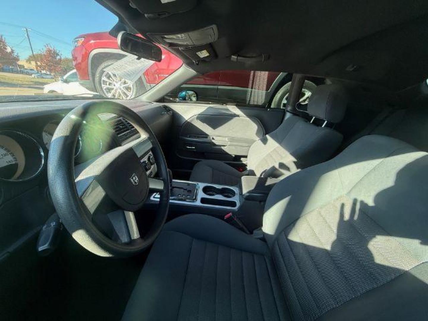 2010 BLUE Dodge Challenger SE (2B3CJ4DV6AH) with an 3.5L V6 SOHC 24V engine, 4-Speed Automatic transmission, located at 2715 W Pioneer Pkwy, Arlington, TX, 76013, (817) 265-9009, 32.710262, -97.153236 - Photo#9