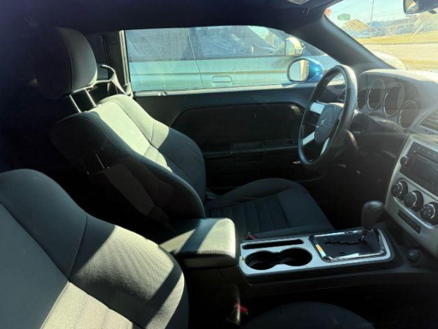 2010 BLUE Dodge Challenger SE (2B3CJ4DV6AH) with an 3.5L V6 SOHC 24V engine, 4-Speed Automatic transmission, located at 2715 W Pioneer Pkwy, Arlington, TX, 76013, (817) 265-9009, 32.710262, -97.153236 - Photo#11