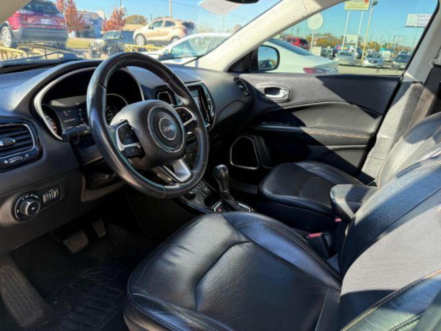 2017 WHITE Jeep Compass Limited 4WD (3C4NJDCB3HT) with an 2.4L L4 DOHC 16V engine, Continuously Variable Transmission transmission, located at 2715 W Pioneer Pkwy, Arlington, TX, 76013, (817) 265-9009, 32.710262, -97.153236 - Photo#16