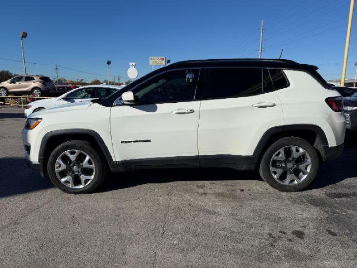 2017 WHITE Jeep Compass Limited 4WD (3C4NJDCB3HT) with an 2.4L L4 DOHC 16V engine, Continuously Variable Transmission transmission, located at 2715 W Pioneer Pkwy, Arlington, TX, 76013, (817) 265-9009, 32.710262, -97.153236 - Photo#2