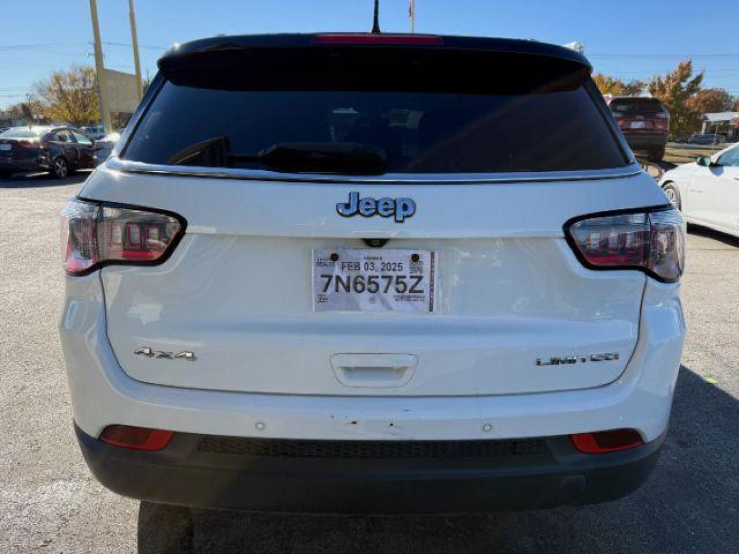 2017 WHITE Jeep Compass Limited 4WD (3C4NJDCB3HT) with an 2.4L L4 DOHC 16V engine, Continuously Variable Transmission transmission, located at 2715 W Pioneer Pkwy, Arlington, TX, 76013, (817) 265-9009, 32.710262, -97.153236 - Photo#7