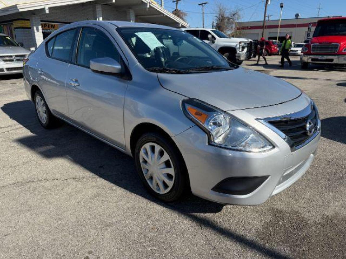 2019 SILVER Nissan Versa 1.6 SV Sedan (3N1CN7AP3KL) with an 1.6L L4 DOHC 16V engine, Continuously Variable Transmission transmission, located at 2715 W Pioneer Pkwy, Arlington, TX, 76013, (817) 265-9009, 32.710262, -97.153236 - Photo#5