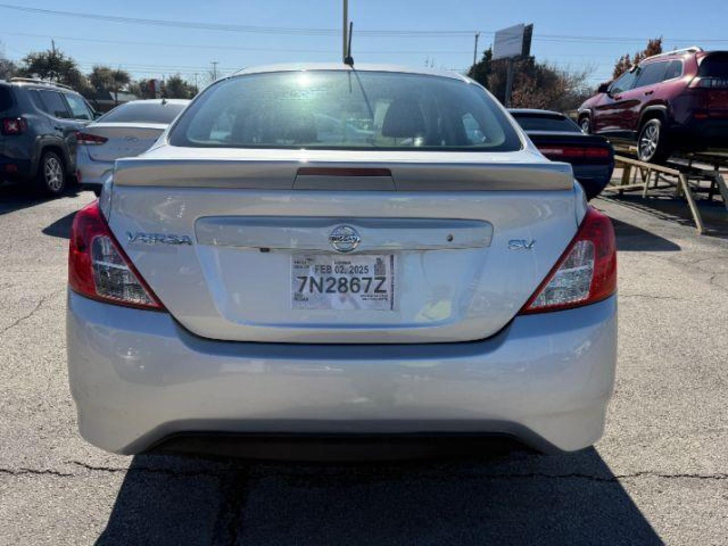 2019 SILVER Nissan Versa 1.6 SV Sedan (3N1CN7AP3KL) with an 1.6L L4 DOHC 16V engine, Continuously Variable Transmission transmission, located at 2715 W Pioneer Pkwy, Arlington, TX, 76013, (817) 265-9009, 32.710262, -97.153236 - Photo#8