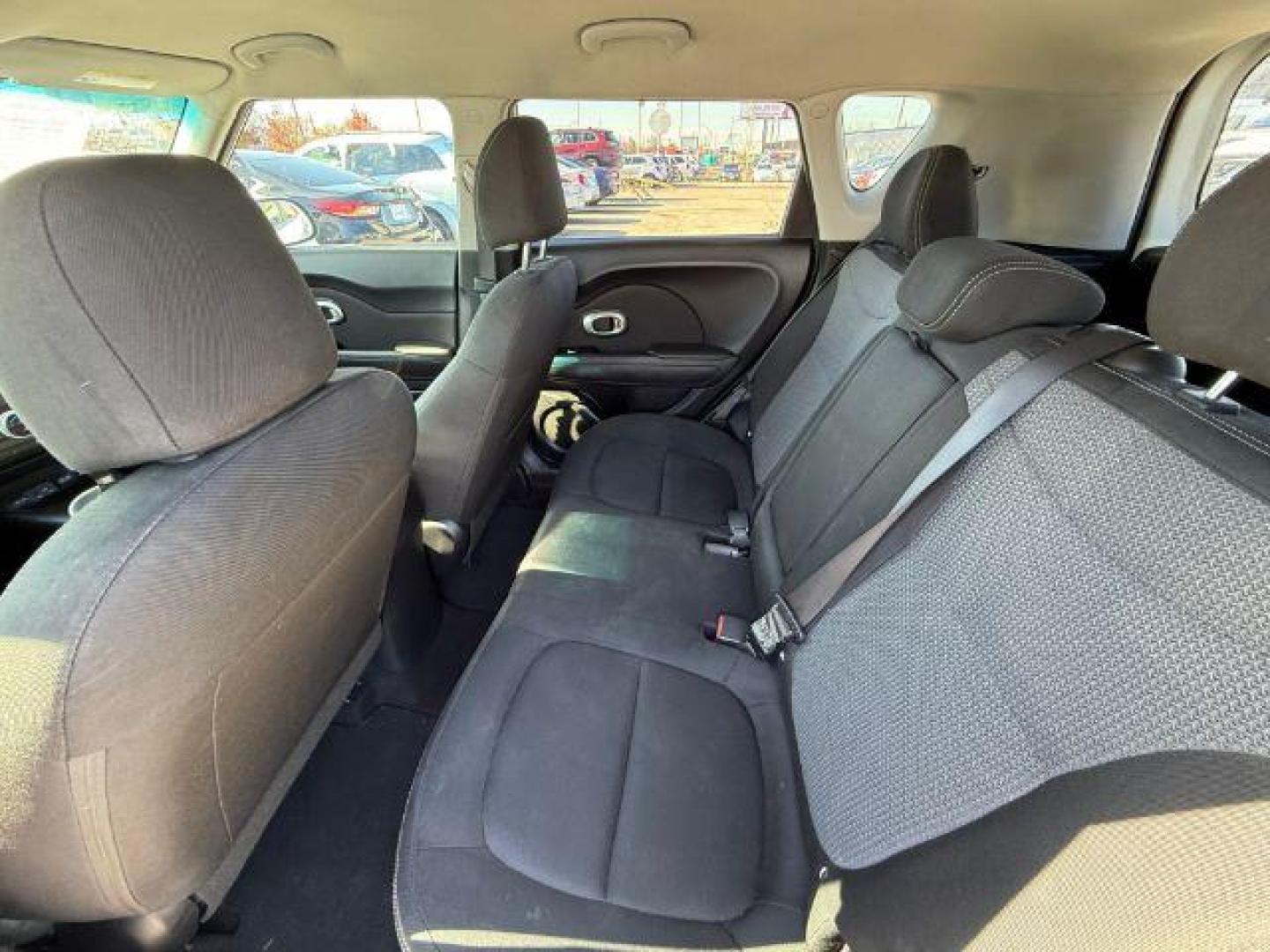 2018 WHITE Kia Soul + (KNDJP3A56J7) with an 2.0L L4 DOHC 16V engine, 6-Speed Automatic transmission, located at 2715 W Pioneer Pkwy, Arlington, TX, 76013, (817) 265-9009, 32.710262, -97.153236 - Photo#12