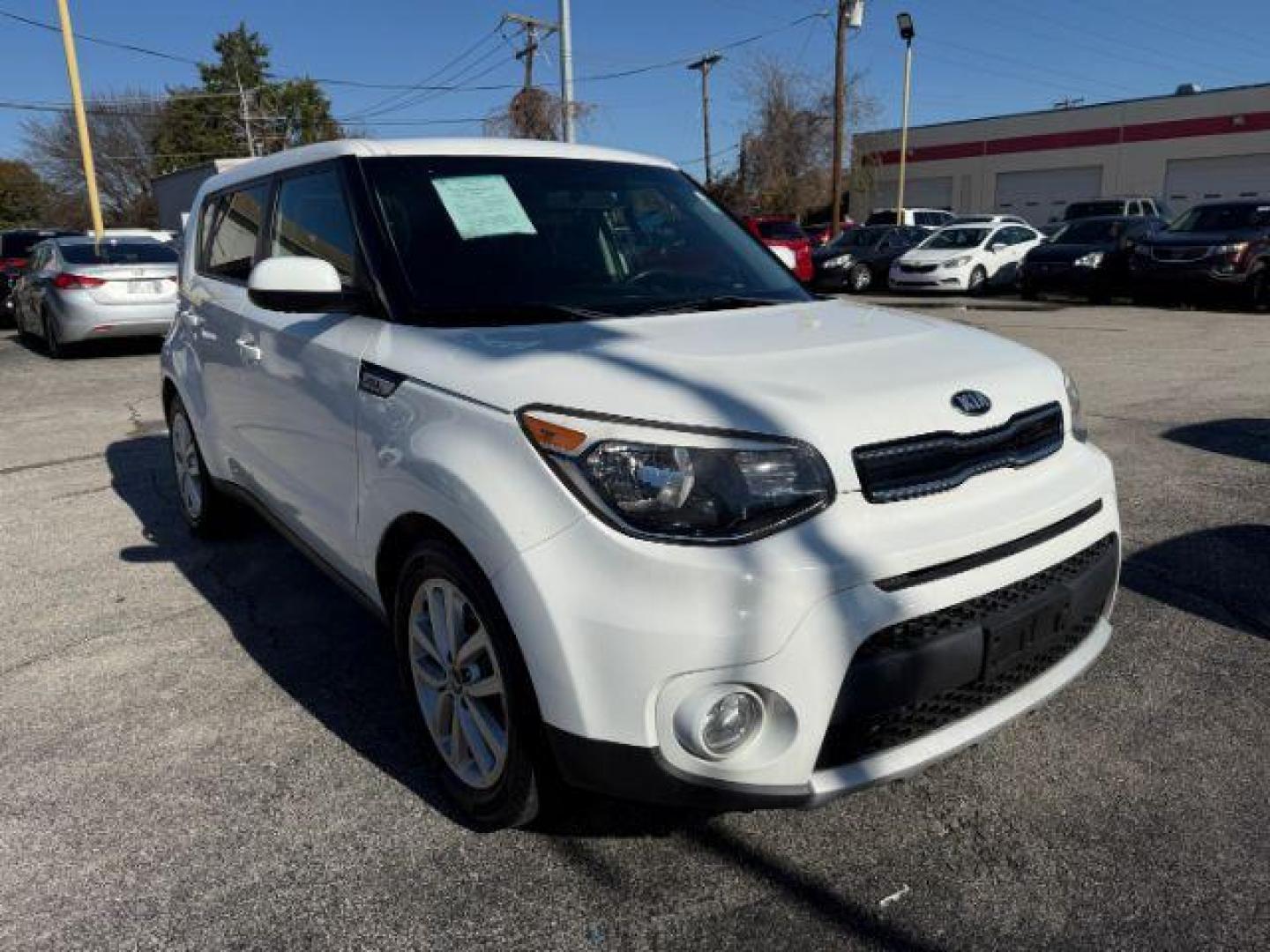 2018 WHITE Kia Soul + (KNDJP3A56J7) with an 2.0L L4 DOHC 16V engine, 6-Speed Automatic transmission, located at 2715 W Pioneer Pkwy, Arlington, TX, 76013, (817) 265-9009, 32.710262, -97.153236 - Photo#5