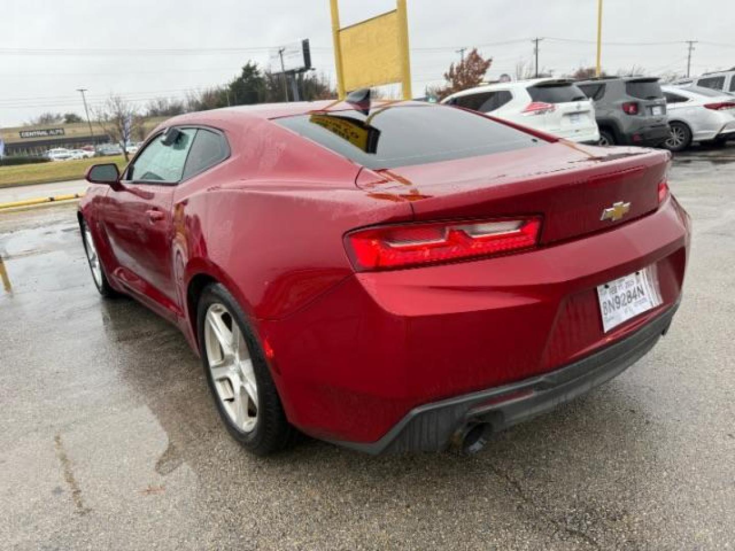 2018 RED CHEVROLET CAMARO 1LT (1G1FB1RX6J0) , located at 2715 W Pioneer Pkwy, Arlington, TX, 76013, (817) 265-9009, 32.710262, -97.153236 - Photo#7