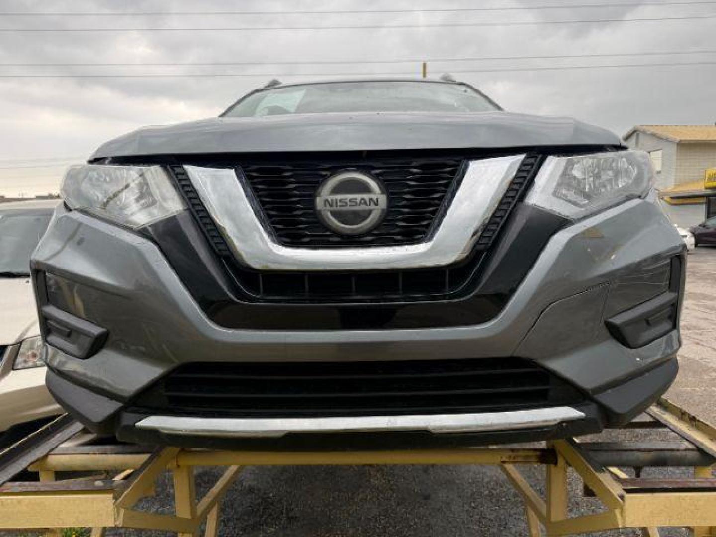 2019 SILVER Nissan Rogue S 2WD (5N1AT2MTXKC) with an 2.5L L4 DOHC 16V engine, Continuously Variable Transmission transmission, located at 2715 W Pioneer Pkwy, Arlington, TX, 76013, (817) 265-9009, 32.710262, -97.153236 - Photo#22