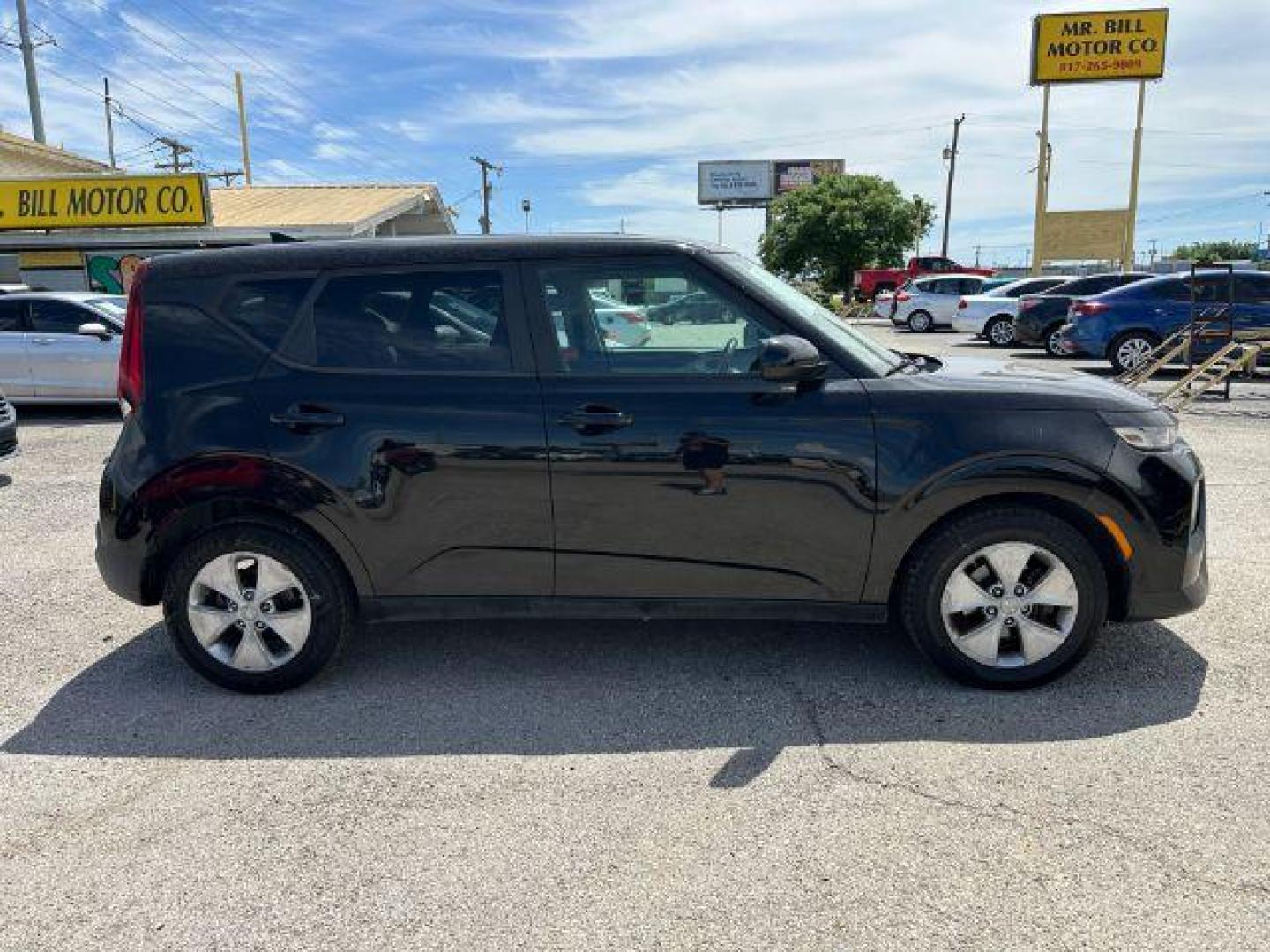 2020 BLACK KIA SOUL LX (KNDJ23AU0L7) , located at 2715 W Pioneer Pkwy, Arlington, TX, 76013, (817) 265-9009, 32.710262, -97.153236 - Photo#5