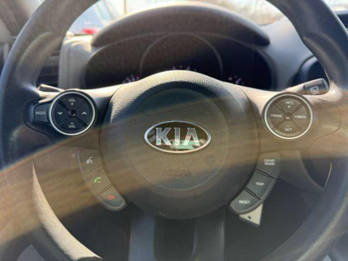 2017 BLACK Kia Soul Base 6A (KNDJN2A2XH7) with an 1.6L L4 DOHC 16V engine, 6-Speed Automatic transmission, located at 2715 W Pioneer Pkwy, Arlington, TX, 76013, (817) 265-9009, 32.710262, -97.153236 - Photo#18
