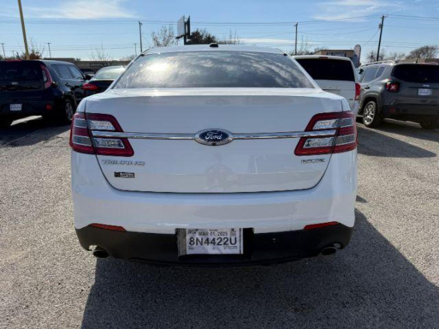 2017 WHITE Ford Taurus SE FWD (1FAHP2D88HG) with an 3.5L V6 DOHC 24V engine, 6-Speed Automatic transmission, located at 2715 W Pioneer Pkwy, Arlington, TX, 76013, (817) 265-9009, 32.710262, -97.153236 - Photo#7
