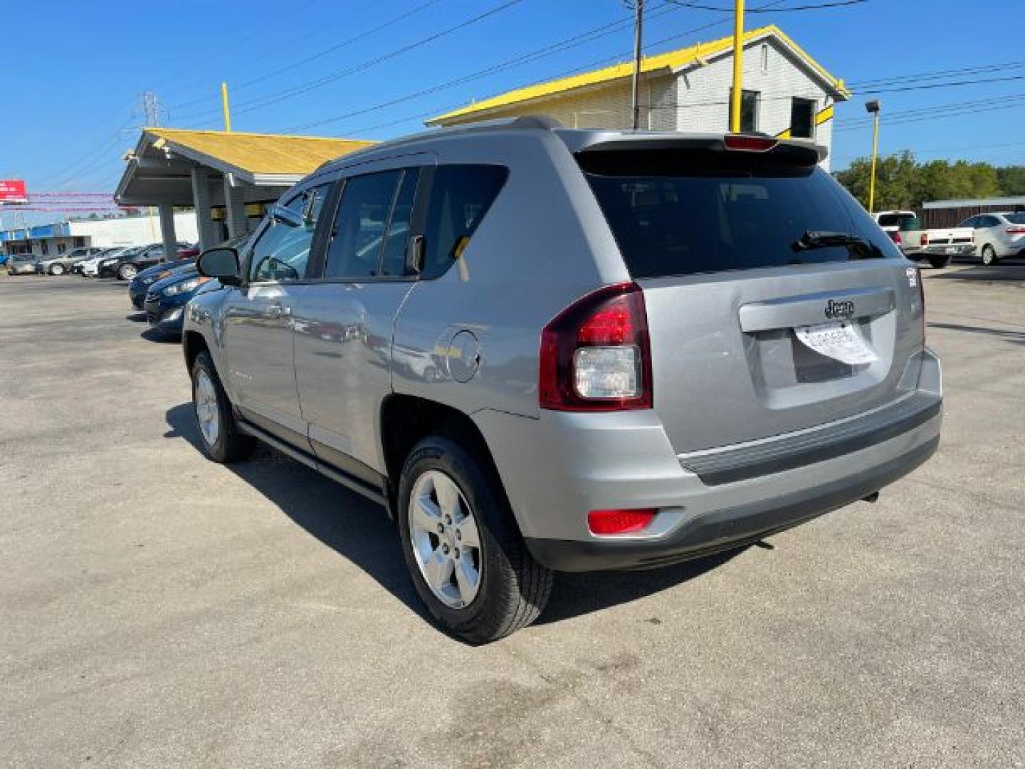 2015 SILVER Jeep Compass Sport FWD (1C4NJCBA2FD) with an 2.0L L4 DOHC 16V engine, located at 2715 W Pioneer Pkwy, Arlington, TX, 76013, (817) 265-9009, 32.710262, -97.153236- Photo#8