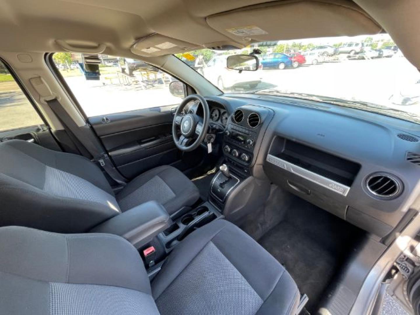 2015 SILVER Jeep Compass Sport FWD (1C4NJCBA2FD) with an 2.0L L4 DOHC 16V engine, located at 2715 W Pioneer Pkwy, Arlington, TX, 76013, (817) 265-9009, 32.710262, -97.153236- Photo#10