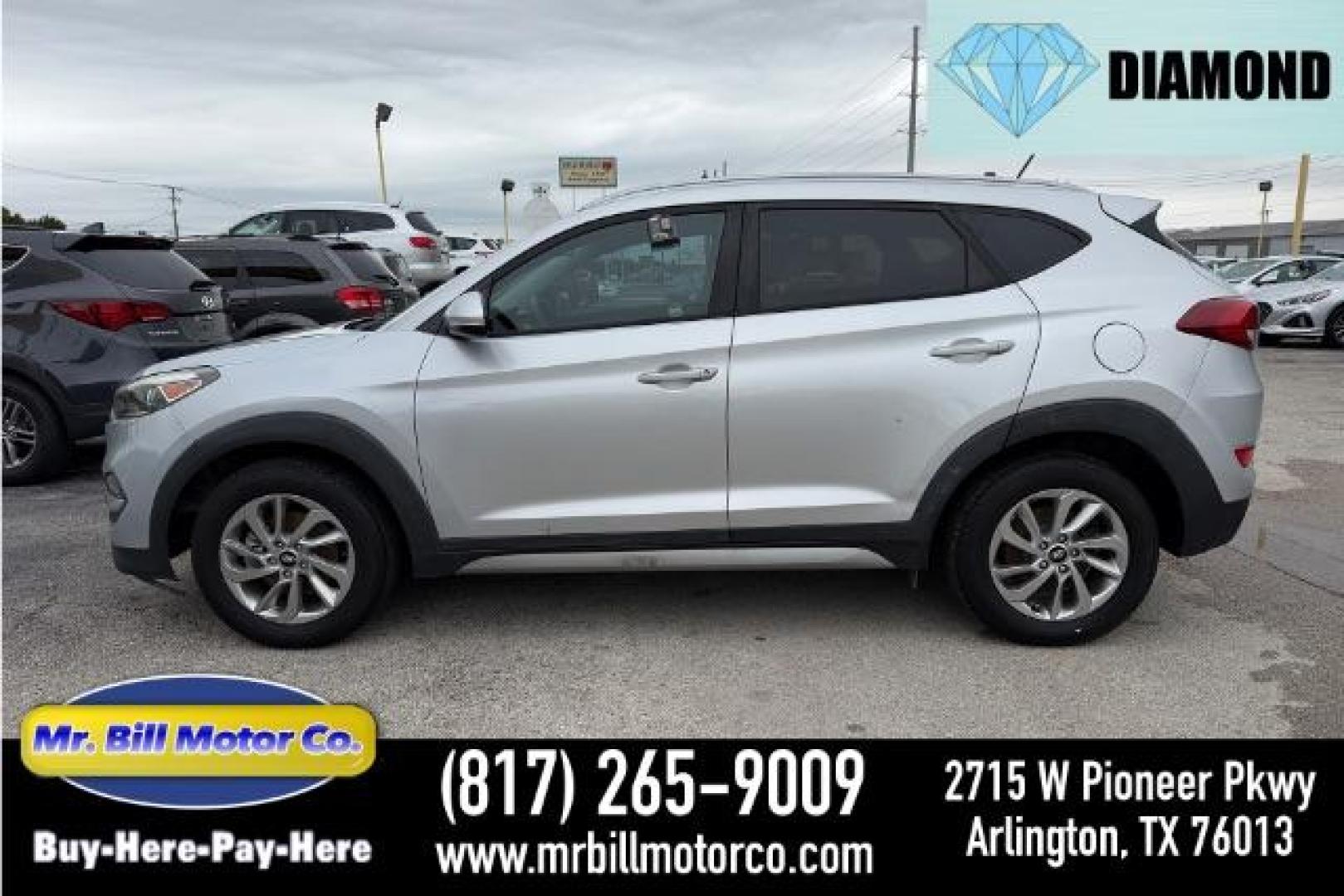 2017 SILVER Hyundai Tucson SE (KM8J33A48HU) with an 2.0L L4 DOHC 16V engine, 6-Speed Automatic transmission, located at 2715 W Pioneer Pkwy, Arlington, TX, 76013, (817) 265-9009, 32.710262, -97.153236 - Photo#0
