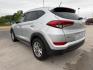 2017 SILVER Hyundai Tucson SE (KM8J33A48HU) with an 2.0L L4 DOHC 16V engine, 6-Speed Automatic transmission, located at 2715 W Pioneer Pkwy, Arlington, TX, 76013, (817) 265-9009, 32.710262, -97.153236 - Photo#9