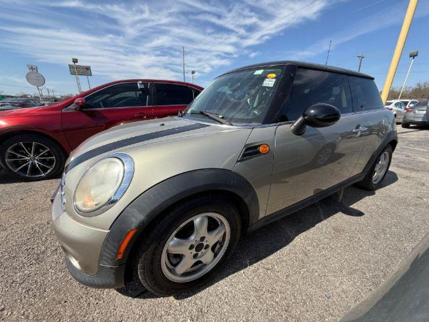 2011 GRAY Mini Cooper Base (WMWSU3C56BT) with an 1.6L L4 DOHC 16V TURBO engine, located at 2715 W Pioneer Pkwy, Arlington, TX, 76013, (817) 265-9009, 32.710262, -97.153236 - Photo#1