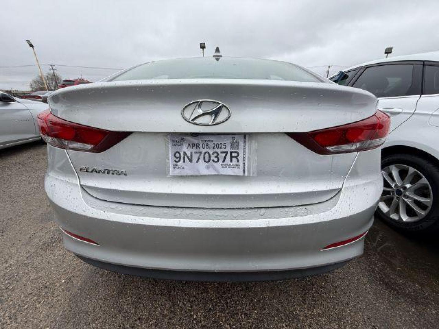 2018 SILVER HYUNDAI ELANTRA SEL (5NPD84LF6JH) , located at 2715 W Pioneer Pkwy, Arlington, TX, 76013, (817) 265-9009, 32.710262, -97.153236 - Photo#7