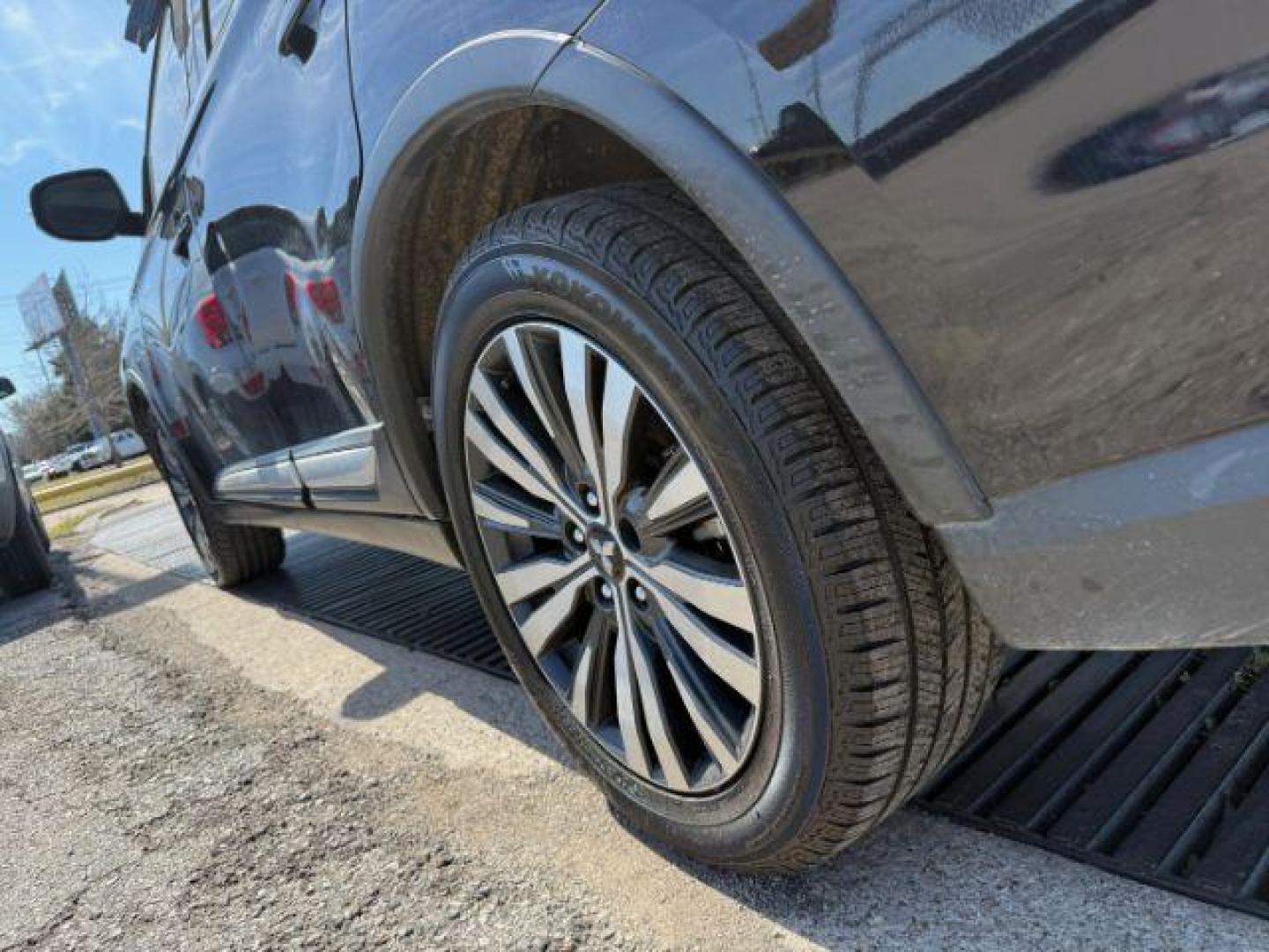 2019 Labrador Black Metal Mitsubishi Outlander SEL 2WD (JA4AD3A32KZ) with an 2.4L L4 DOHC 16V engine, Continuously Variabl transmission, located at 2715 W Pioneer Pkwy, Arlington, TX, 76013, (817) 265-9009, 32.710262, -97.153236 - Photo#9