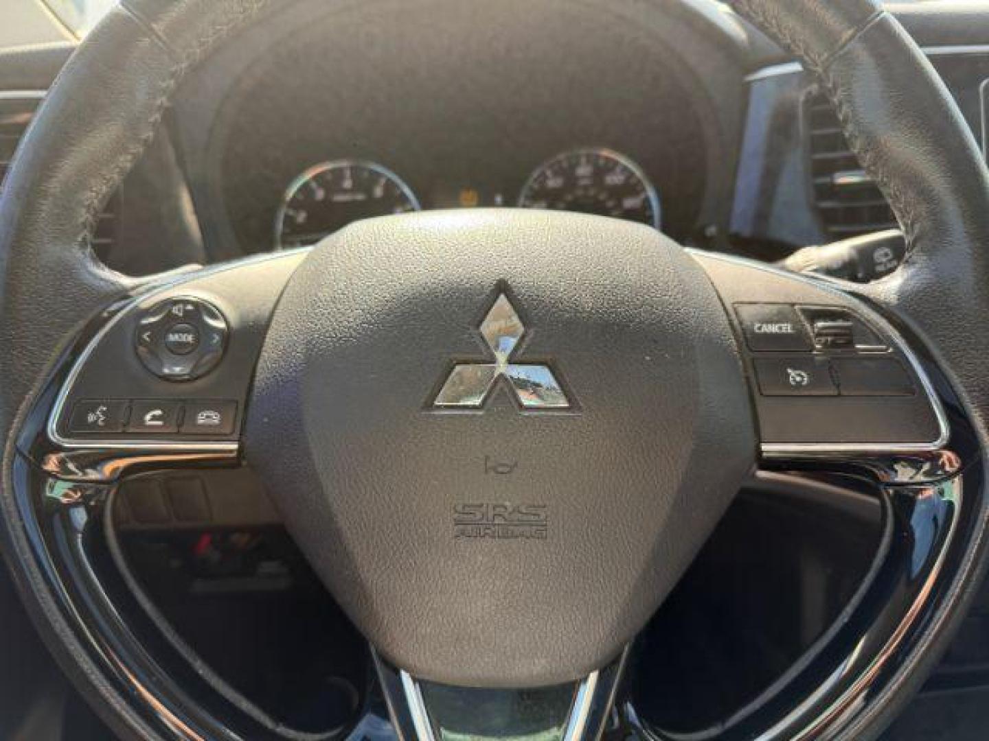 2019 Labrador Black Metal Mitsubishi Outlander SEL 2WD (JA4AD3A32KZ) with an 2.4L L4 DOHC 16V engine, Continuously Variabl transmission, located at 2715 W Pioneer Pkwy, Arlington, TX, 76013, (817) 265-9009, 32.710262, -97.153236 - Photo#19