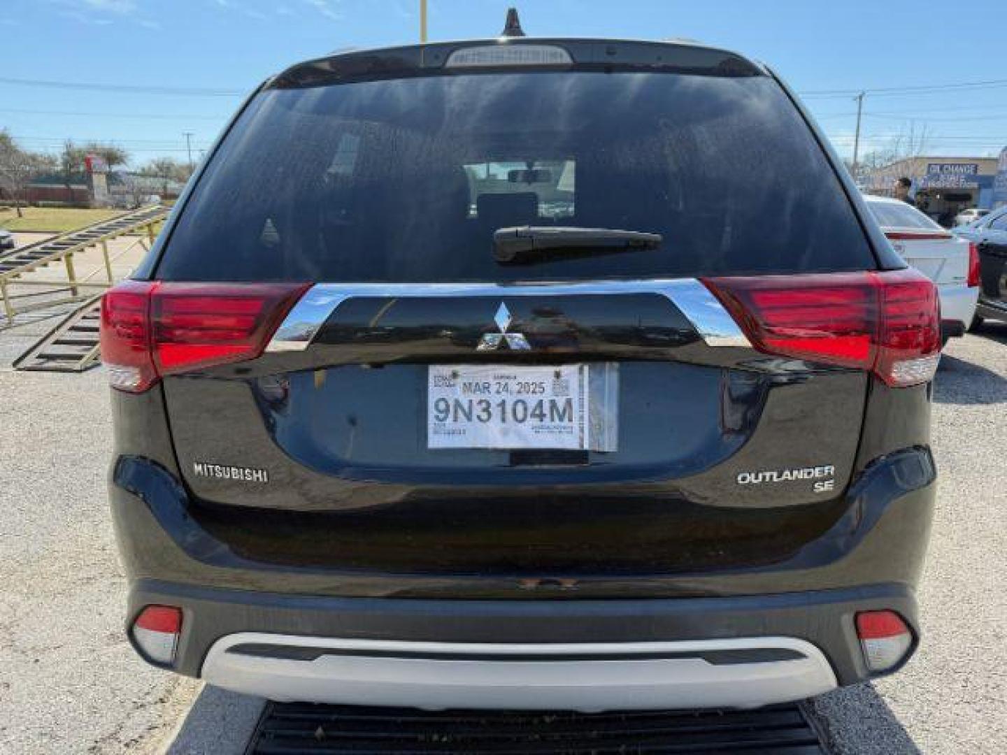 2019 Labrador Black Metal Mitsubishi Outlander SEL 2WD (JA4AD3A32KZ) with an 2.4L L4 DOHC 16V engine, Continuously Variabl transmission, located at 2715 W Pioneer Pkwy, Arlington, TX, 76013, (817) 265-9009, 32.710262, -97.153236 - Photo#7